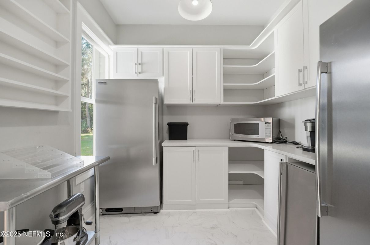 Interior, Kitchen, Marble, Stainless Steel Appliances