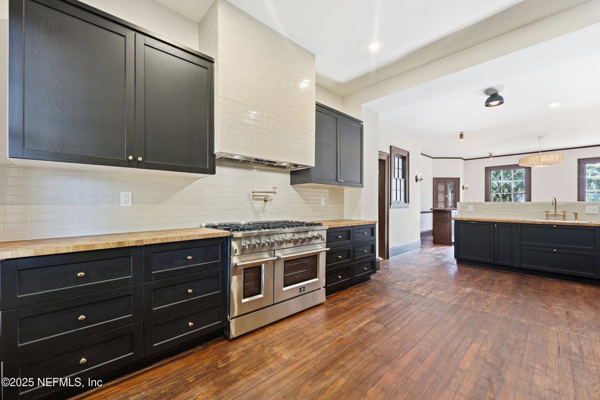 Interior, Kitchen, Pendant Lights, Recessed Lighting, Wood Texture Flooring