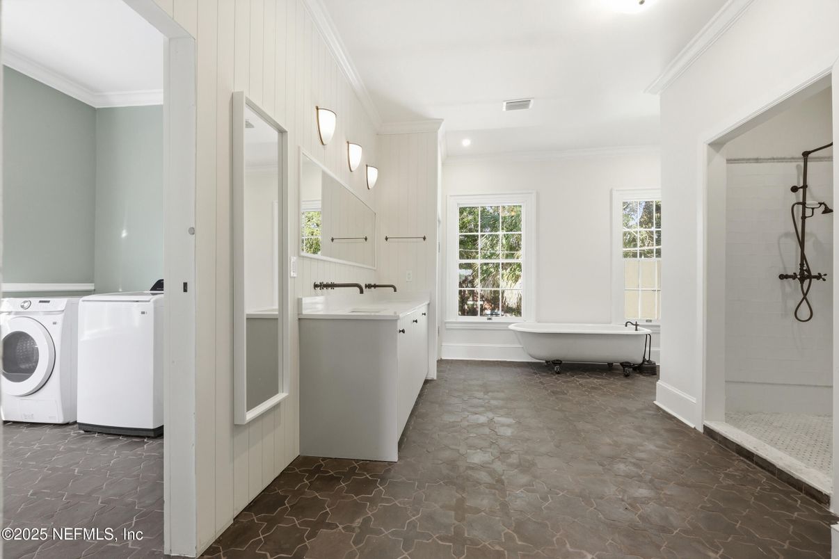 Bathroom, Dual Sink Vanities, Free Standing Baths, Interior, Recessed Lighting, Washer