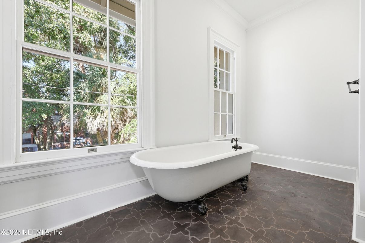 Bathroom, Free Standing Baths, Interior