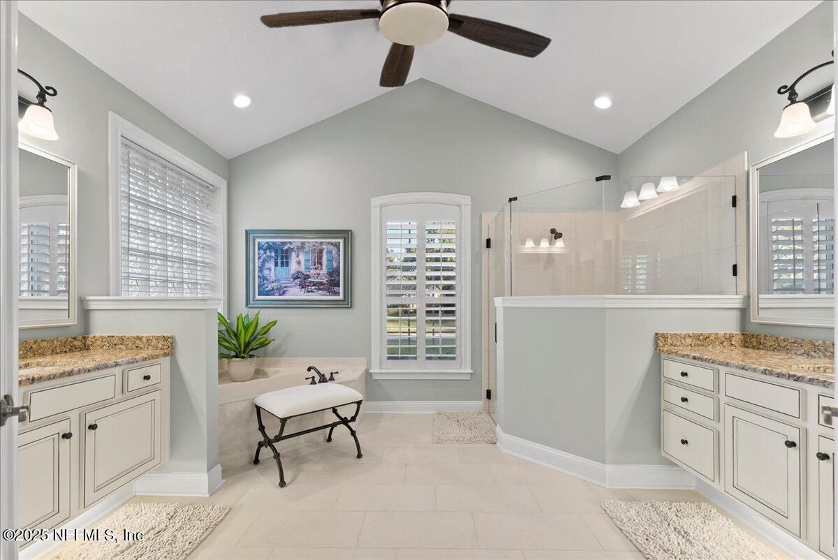 Bathroom, Interior, Recessed Lighting