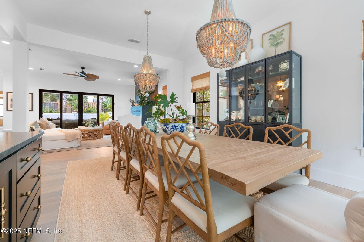 Chandelier, Dining room, Interior, Living room, Recessed Lighting, Wood Texture Flooring