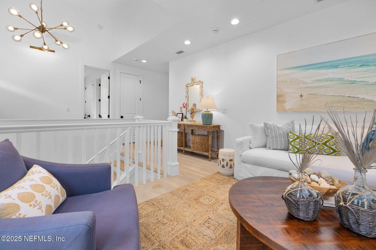 Interior, Living room, Pendant Lights, Recessed Lighting, Wood Texture Flooring
