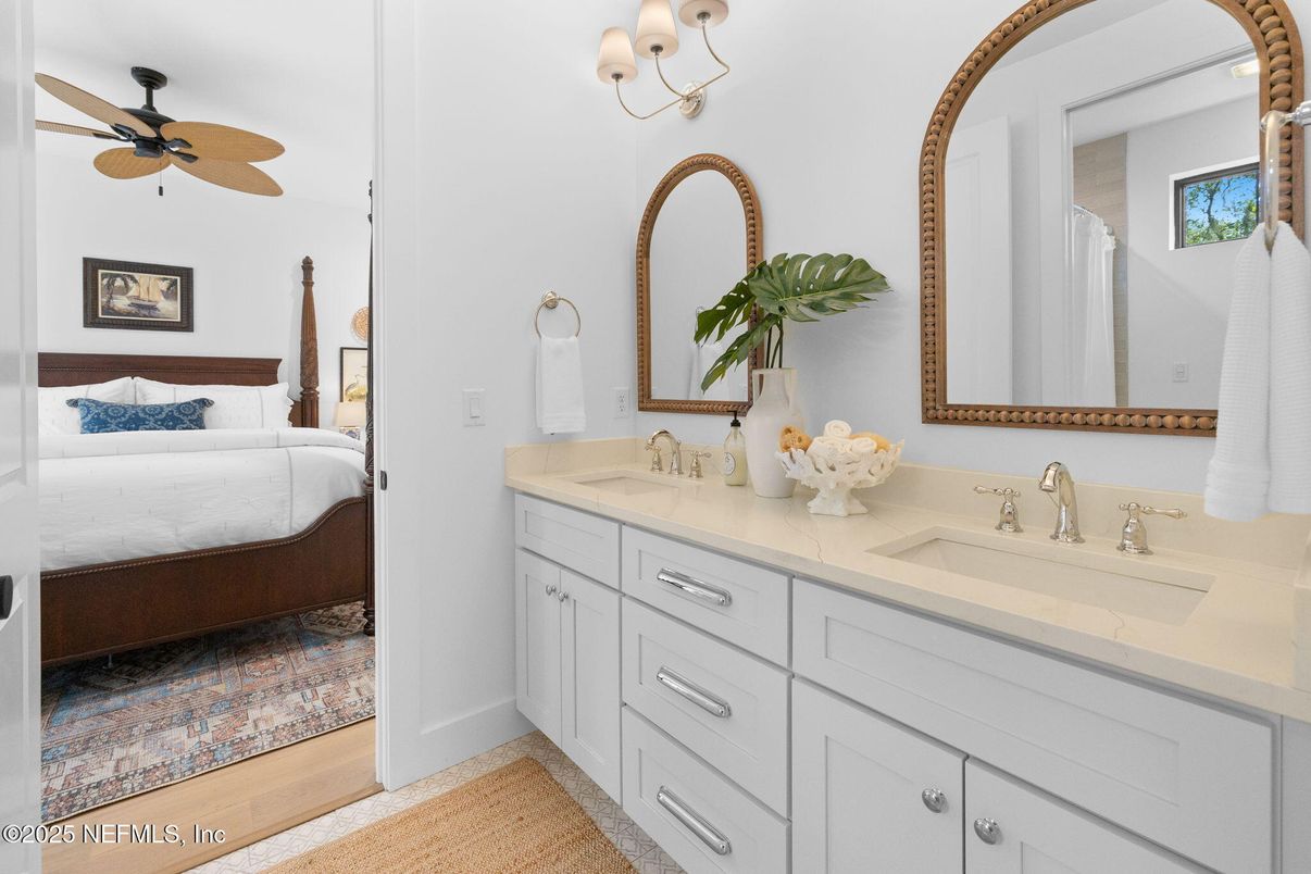 Bathroom, Bedroom, Dual Sink Vanities, Interior