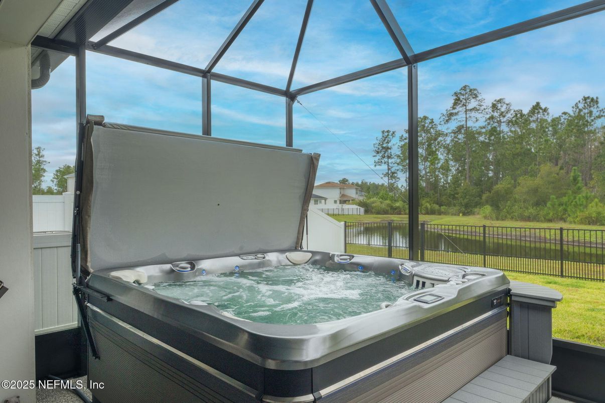 Glass Ceilings, Hot Tub, Interior, Sun Room