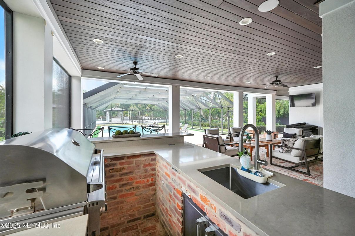 Dining room, Interior, Recessed Lighting
