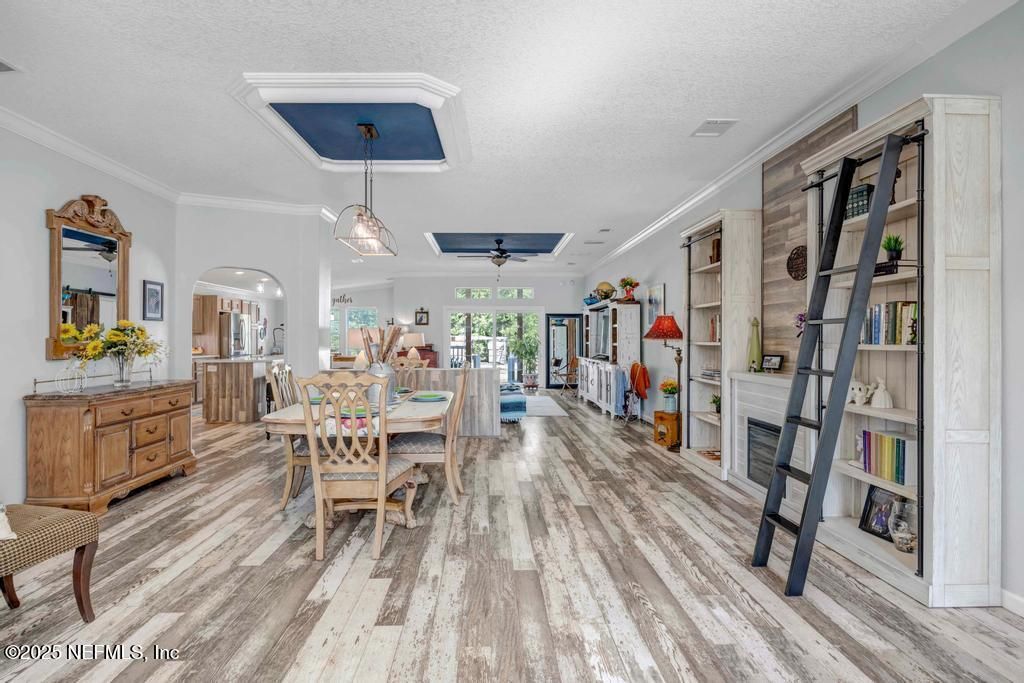 Dining room, Interior, Pendant Lights, Recessed Lighting, Wood Texture Flooring