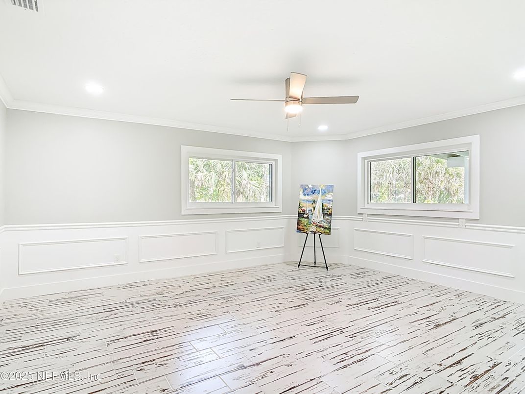 Empty room, Interior, Recessed Lighting, Wood Texture Flooring