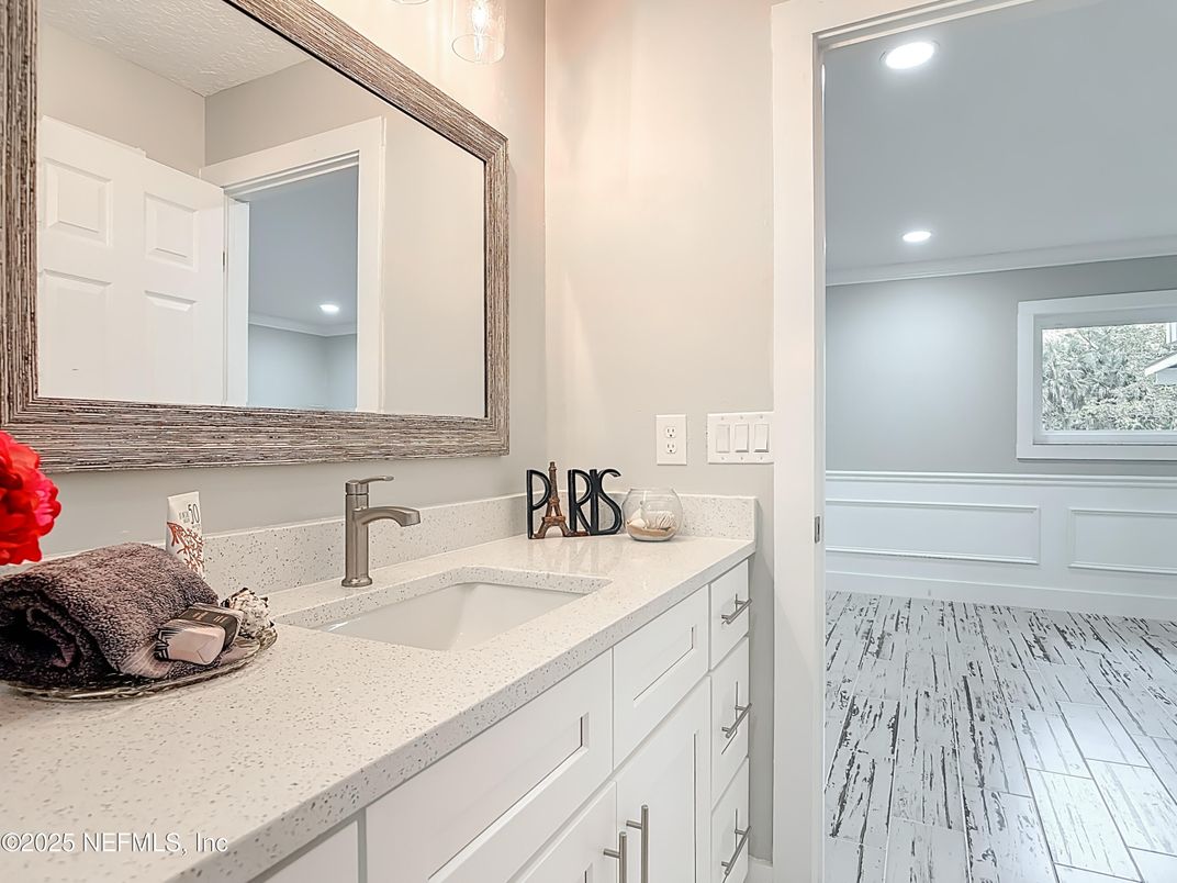 Bathroom, Interior, Recessed Lighting
