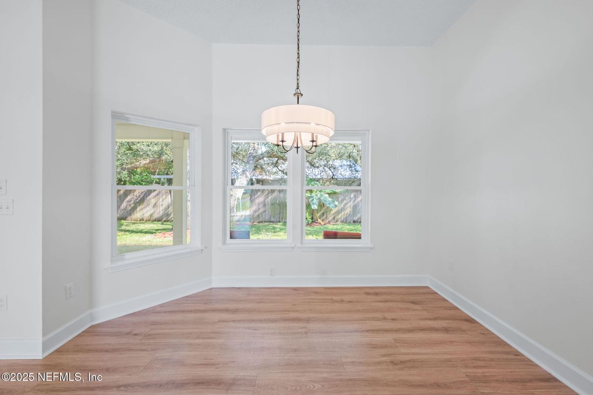Empty room, Interior, Pendant Lights, Wood Texture Flooring