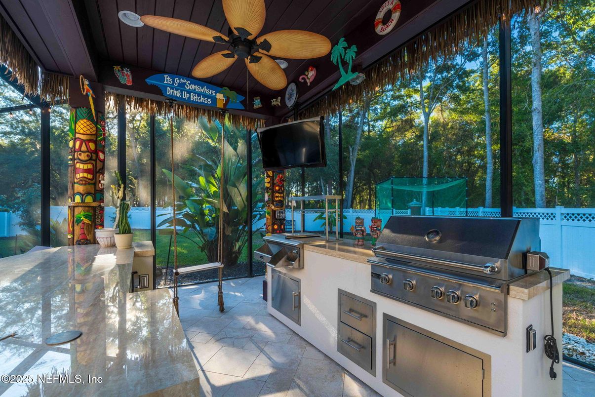 Exterior, Outdoor Kitchen