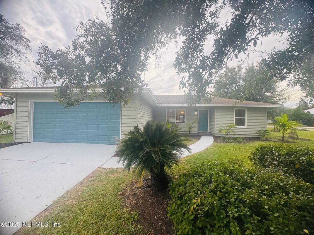 Attached, Backyard, Exterior, Facade, Ranch