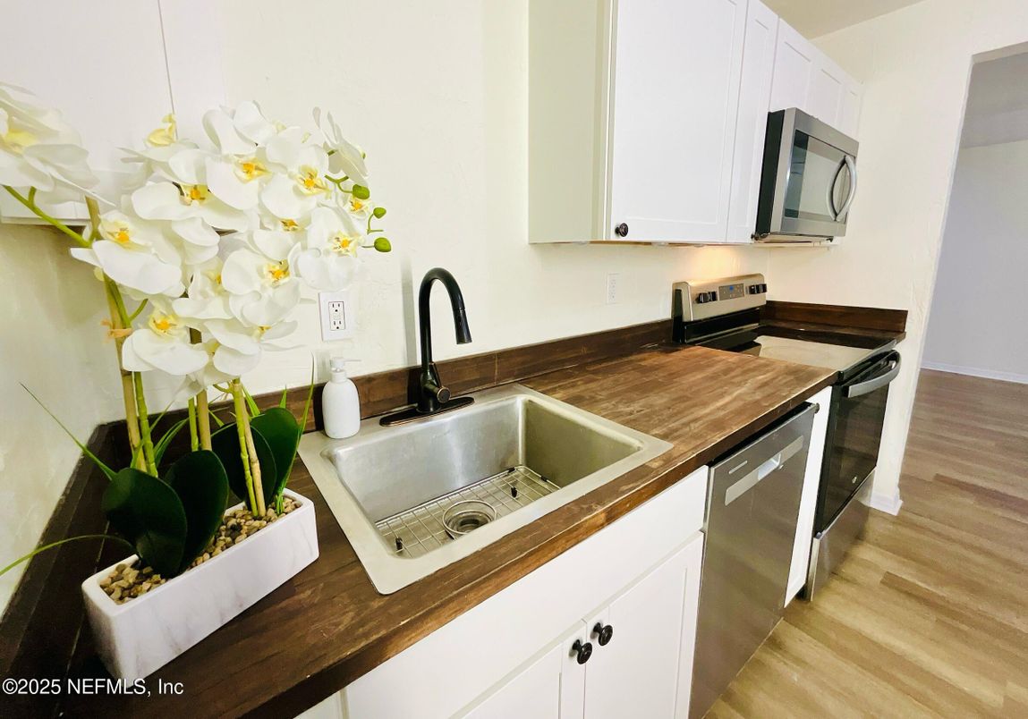 Interior, Kitchen, Wood Texture Flooring