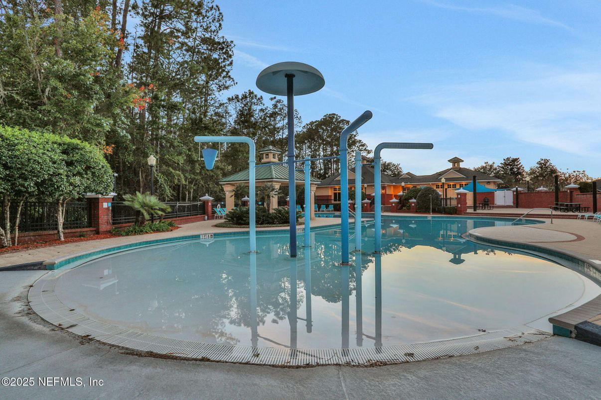 Exterior, Playground, Pool