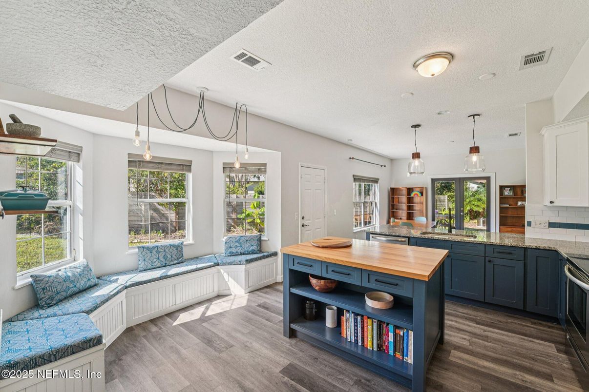 Interior, Kitchen, Pendant Lights, Wood Texture Flooring