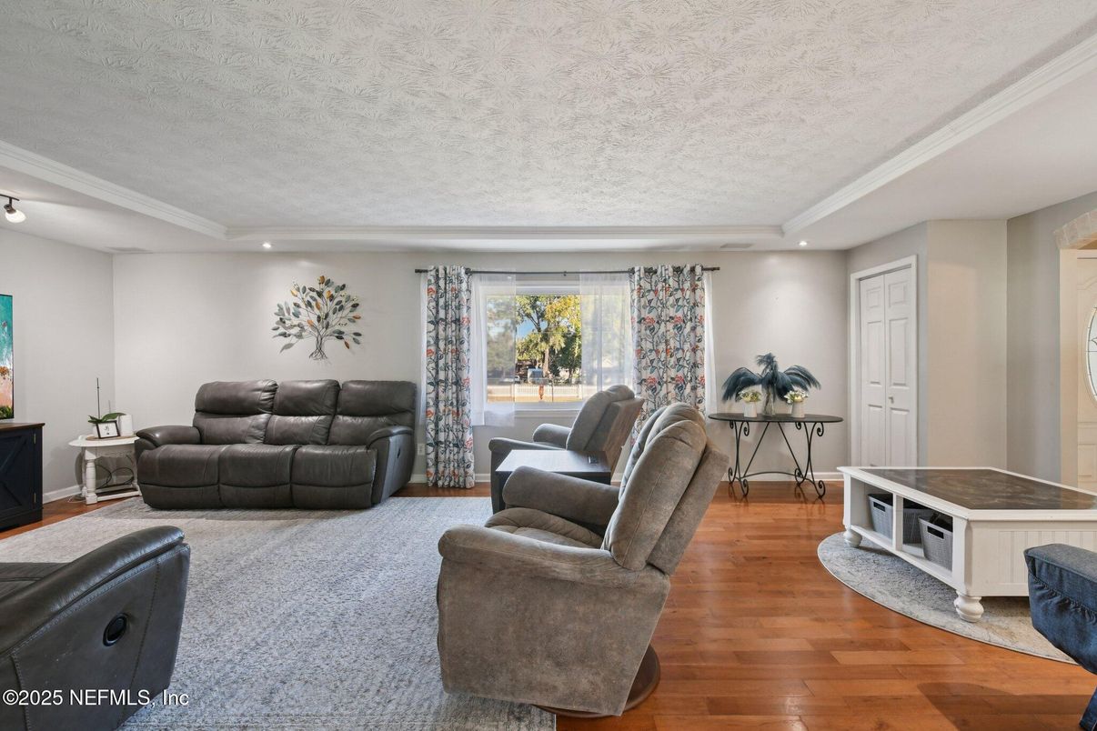 Interior, Living room, Recessed Lighting, Wood Texture Flooring