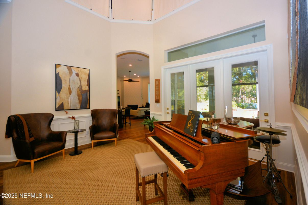 Interior, Piano, Recessed Lighting, Wood Texture Flooring