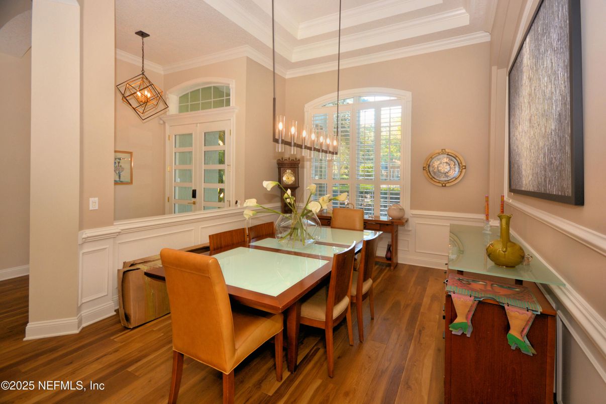 Chandelier, Dining room, Interior, Pendant Lights, Wood Texture Flooring