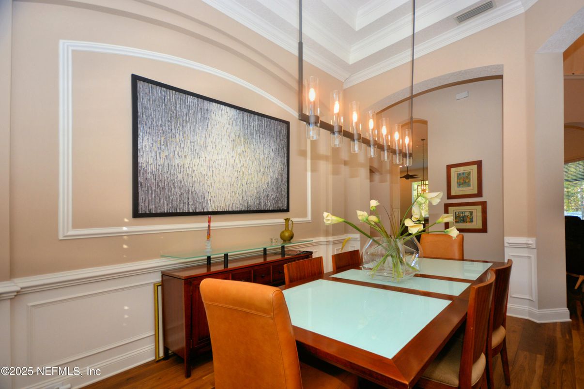 Dining room, Interior, Pendant Lights, Recessed Lighting, Wood Texture Flooring