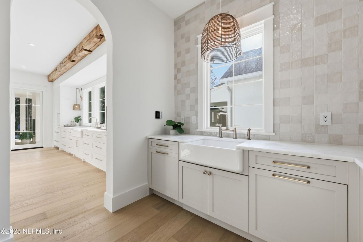 Bathroom, Interior, Recessed Lighting, Wood Texture Flooring