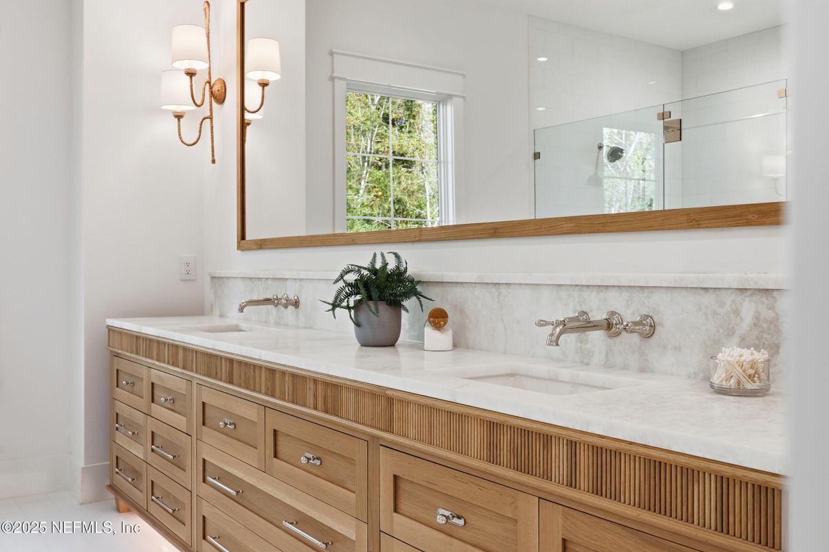 Bathroom, Interior, Recessed Lighting