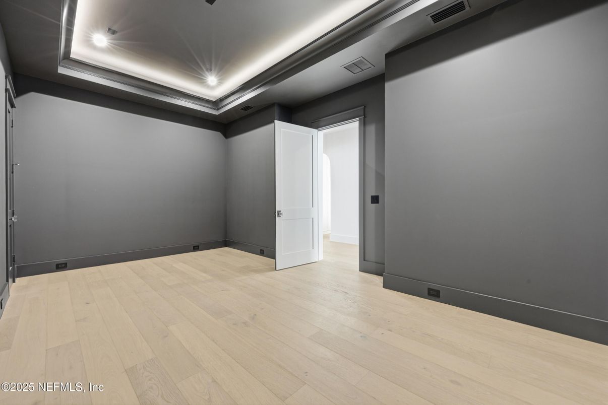 Empty room, Interior, Recessed Lighting, Wood Texture Flooring