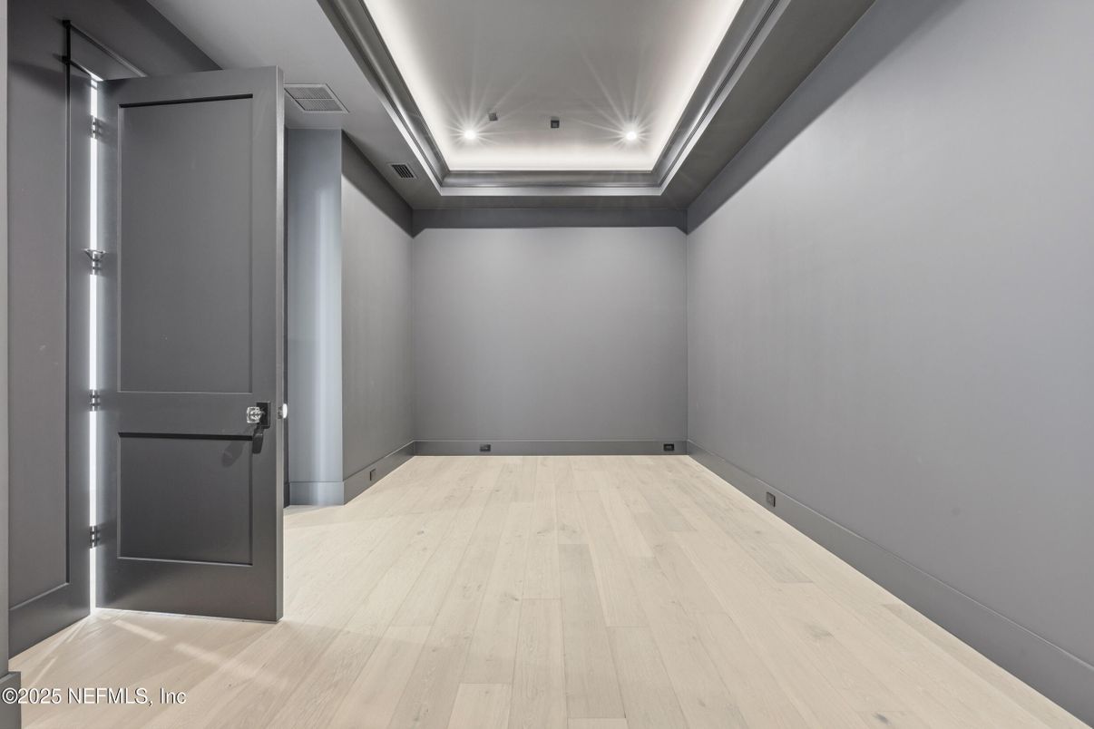 Empty room, Interior, Recessed Lighting, Wood Texture Flooring