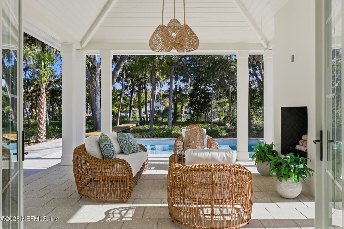 Interior, Living room, Pendant Lights, Pool, Sun Room