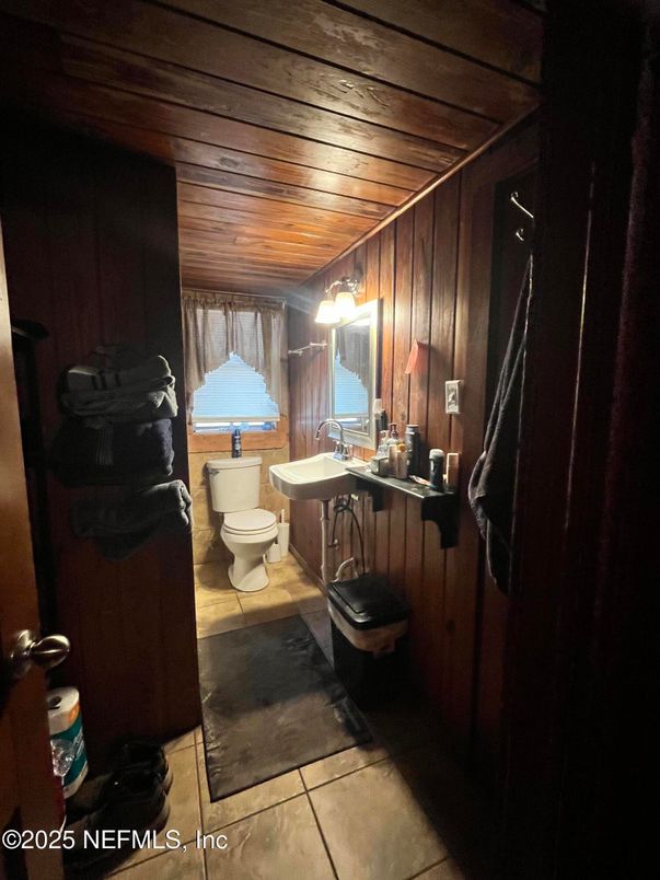 Bathroom, Interior, Wooden Ceilings, Wooden Walls