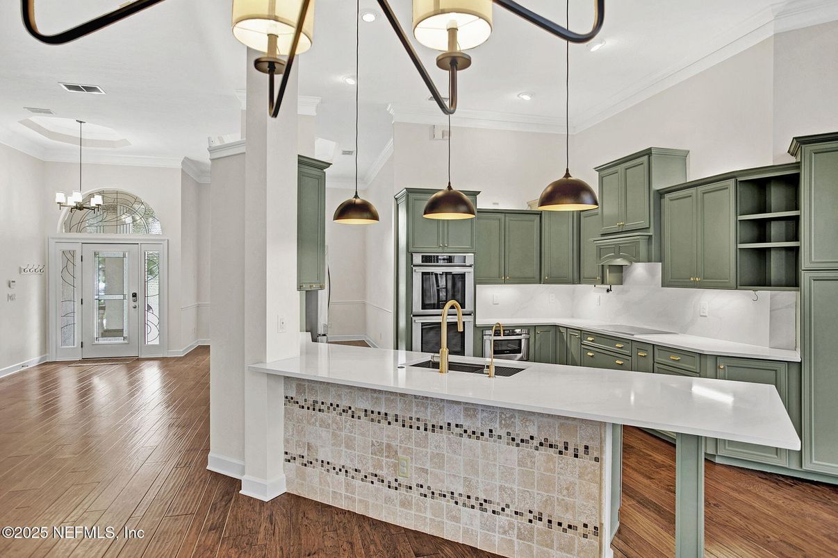Chandelier, Interior, Kitchen, Pendant Lights, Recessed Lighting, Stainless Steel Appliances, Wood Texture Flooring