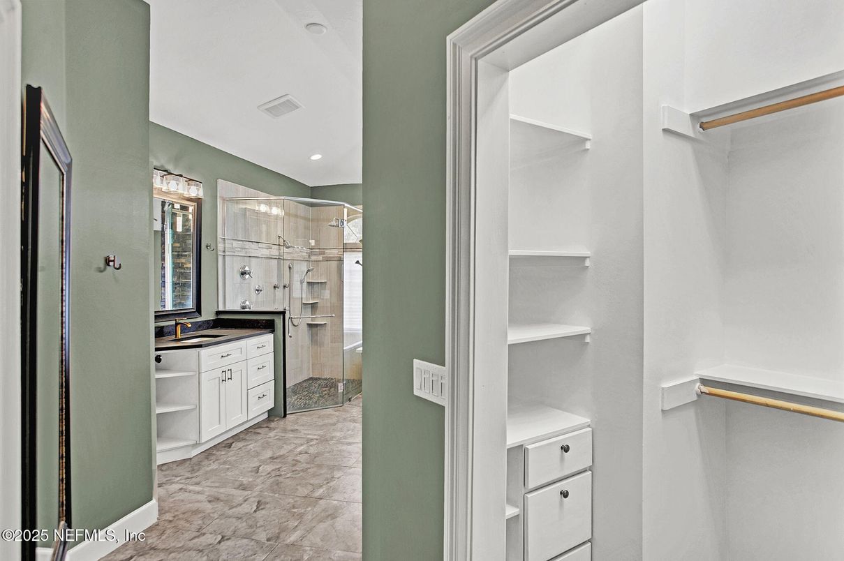 Bathroom, Interior, Recessed Lighting, Walk-in Closets