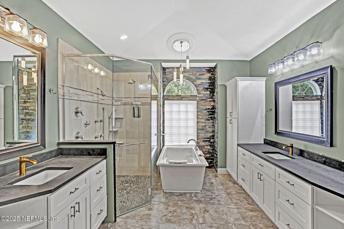 Bathroom, Dual Sink Vanities, Free Standing Baths, Glass Shower, Interior, Recessed Lighting