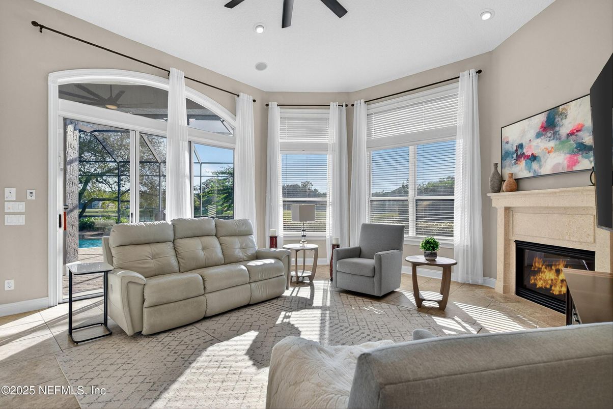 Fireplace, Interior, Living room, Recessed Lighting