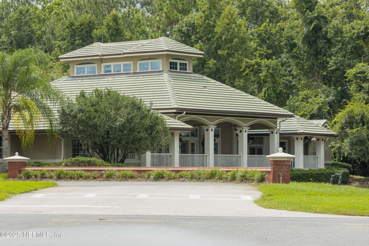 Exterior, Facade, Queen Anne Victorian