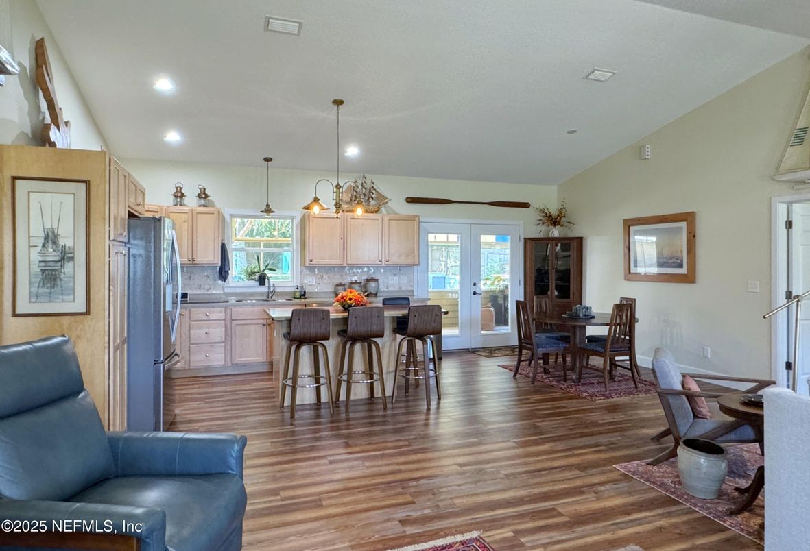 Dining room, Interior, Kitchen, Pendant Lights, Recessed Lighting, Wood Texture Flooring