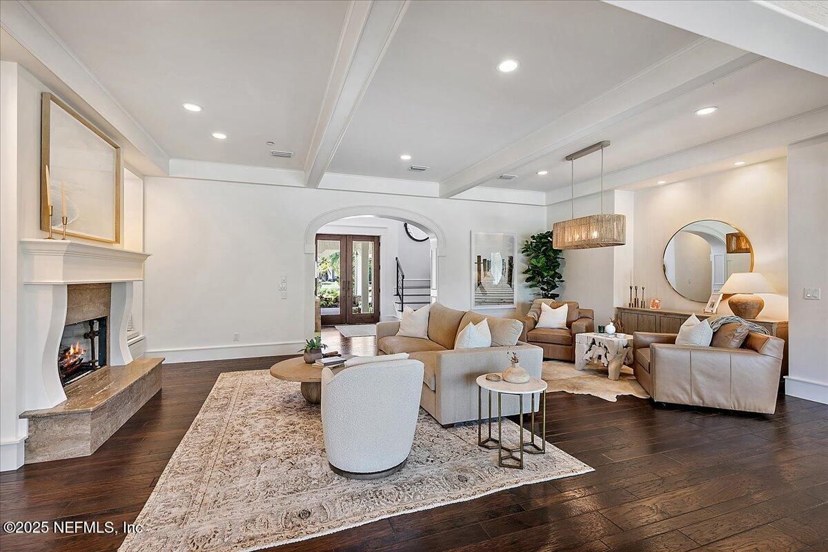 Fireplace, Interior, Living room, Pendant Lights, Recessed Lighting, Wood Texture Flooring