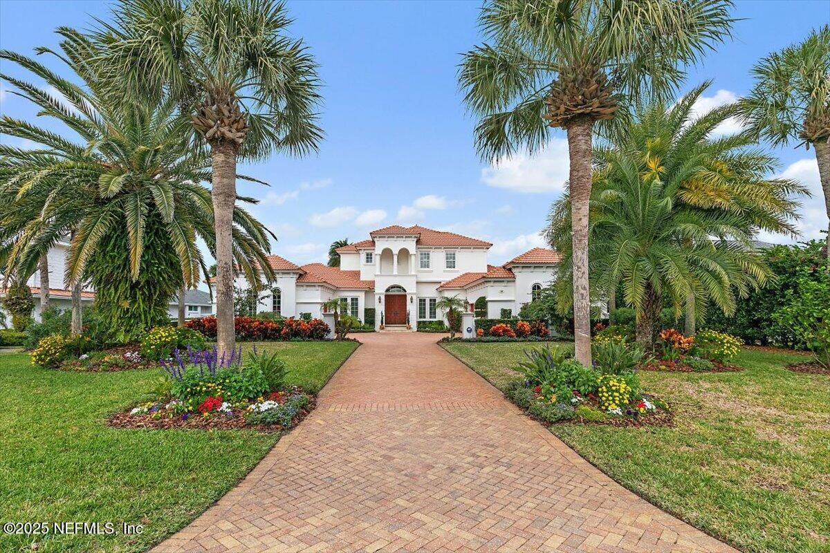 Backyard, Exterior, Facade, Mediterranean