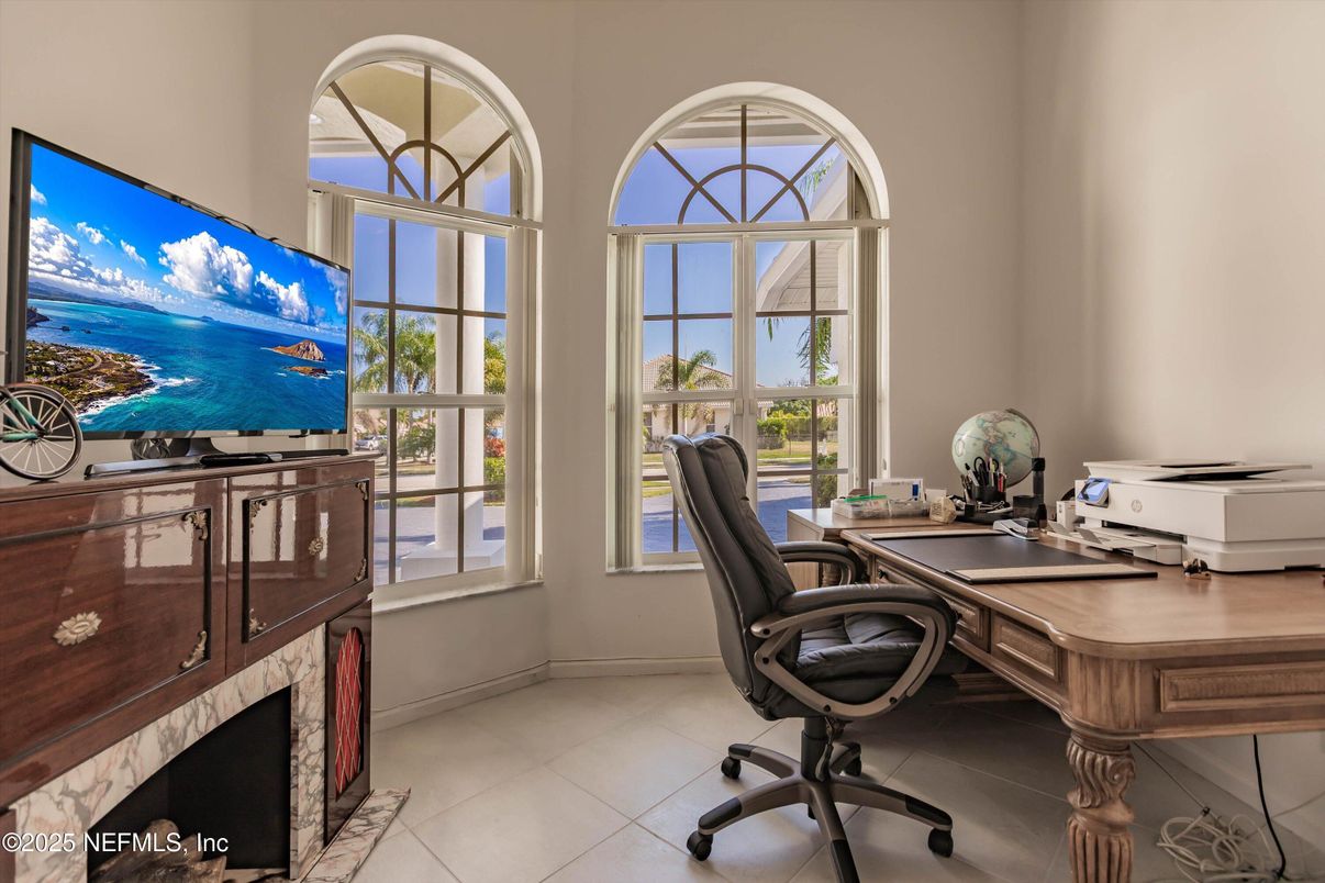 Home Office, Interior, Water