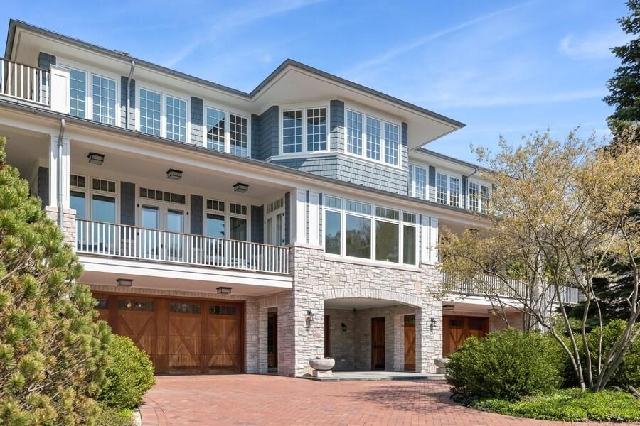 Attached, Exterior, Facade, Rowhouse
