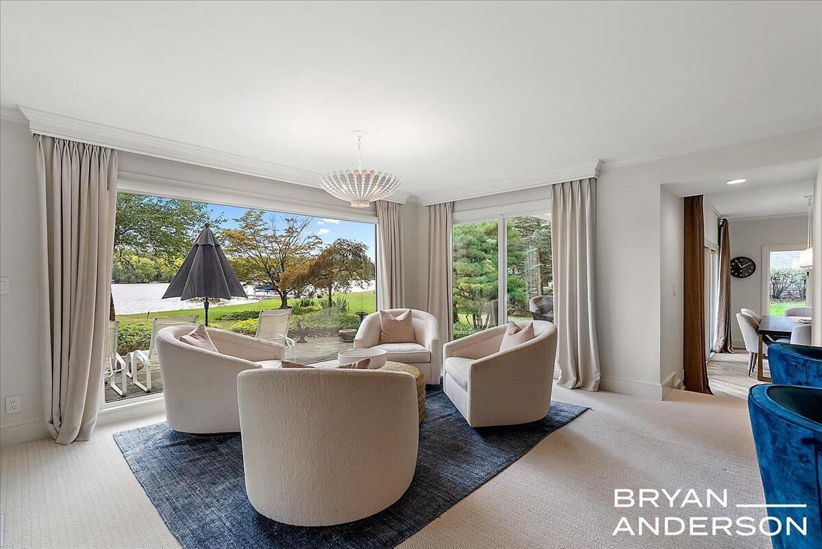 Chandelier, Dining room, Interior, Living room, Recessed Lighting
