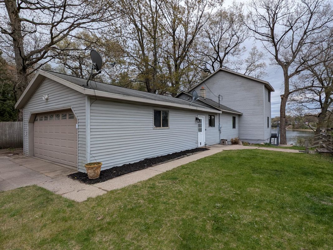 Backyard, Exterior, Water