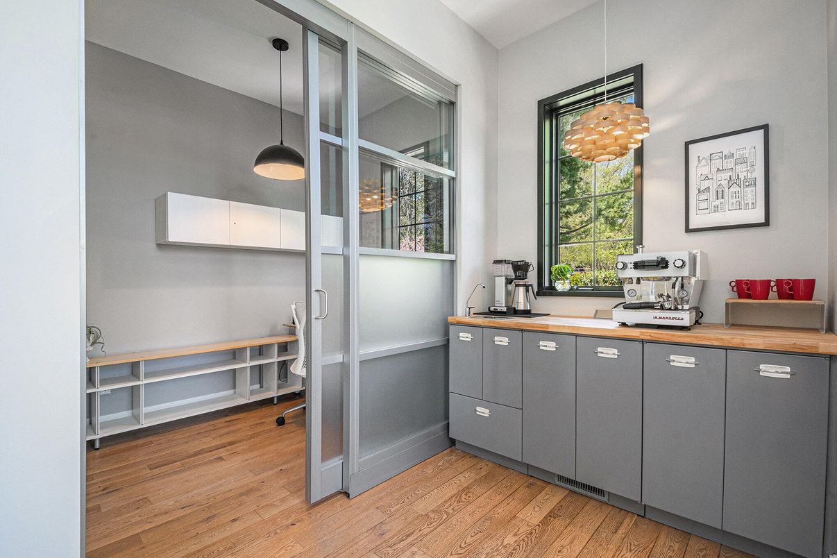 Interior, Kitchen, Pendant Lights, Wood Texture Flooring