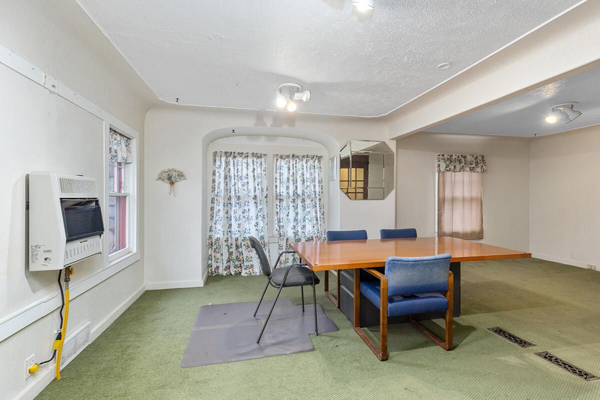 Dining room, Interior