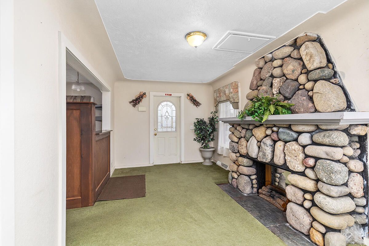 Fireplace, Interior