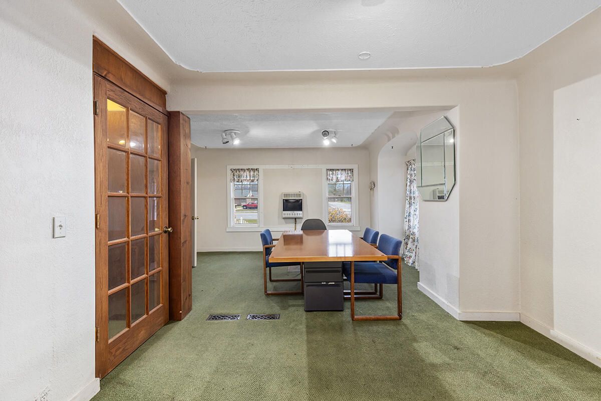 Dining room, Interior