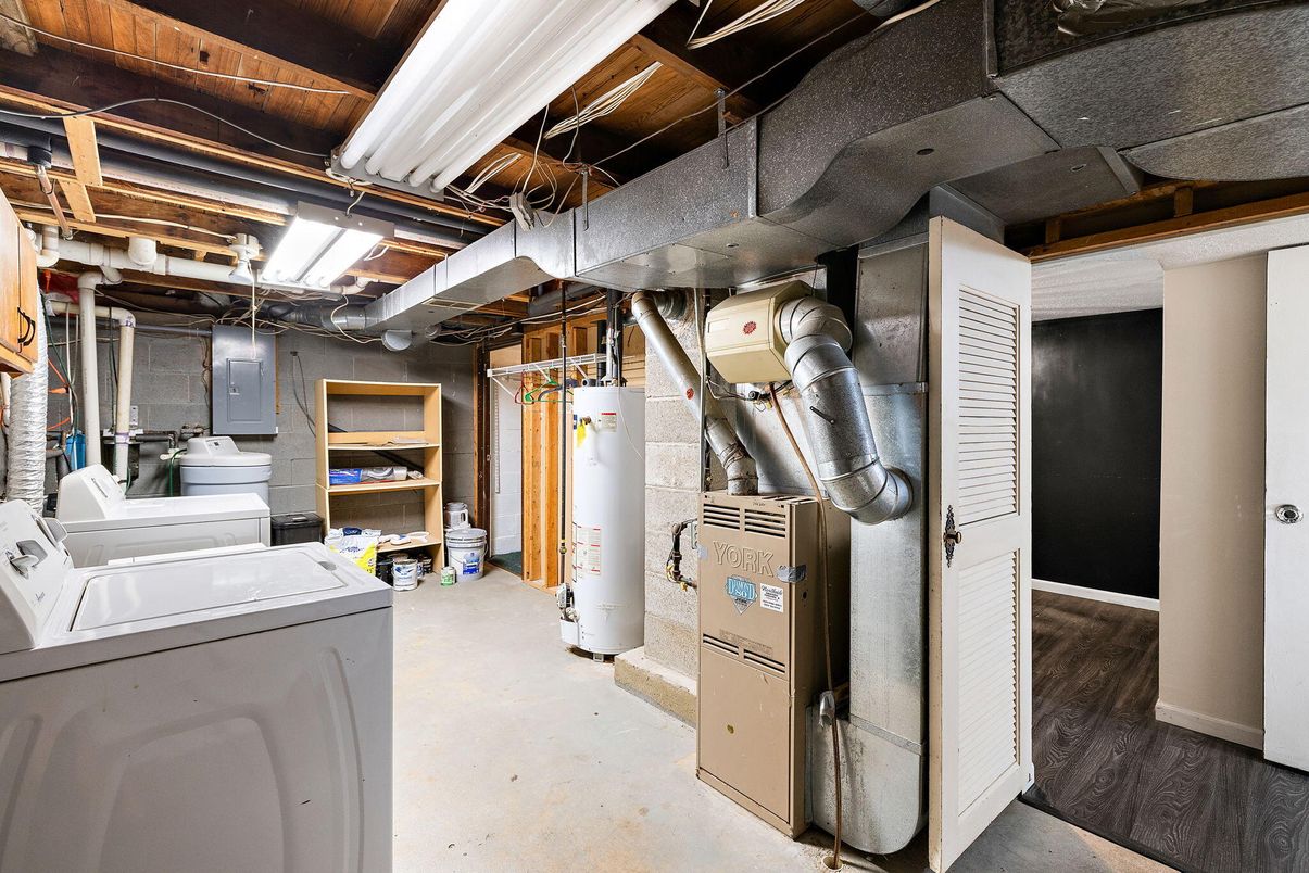 Interior, Utility Closets, Washer