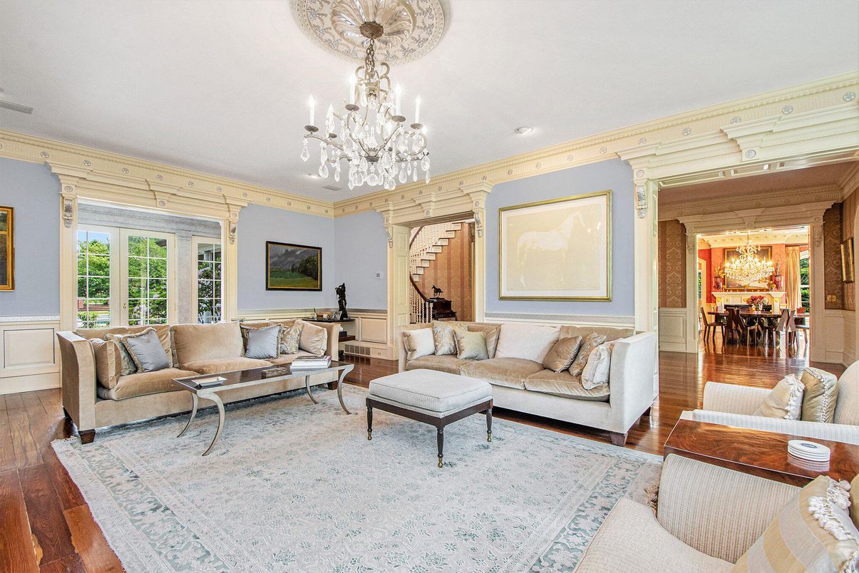 Chandelier, Dining room, Interior, Living room, Wood Texture Flooring