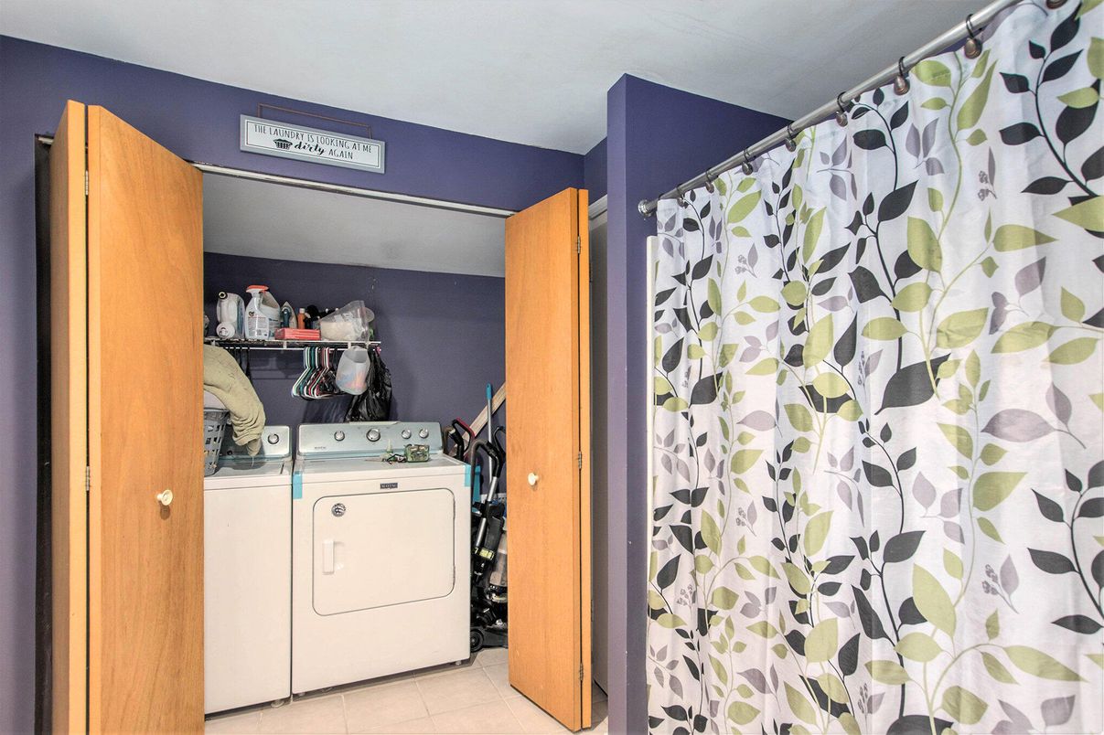 Interior, Utility Closets, Washer