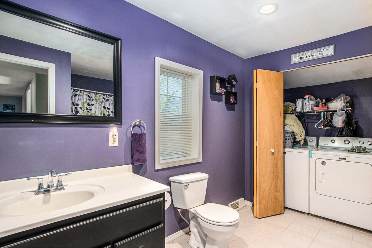 Bathroom, Interior, Recessed Lighting, Washer