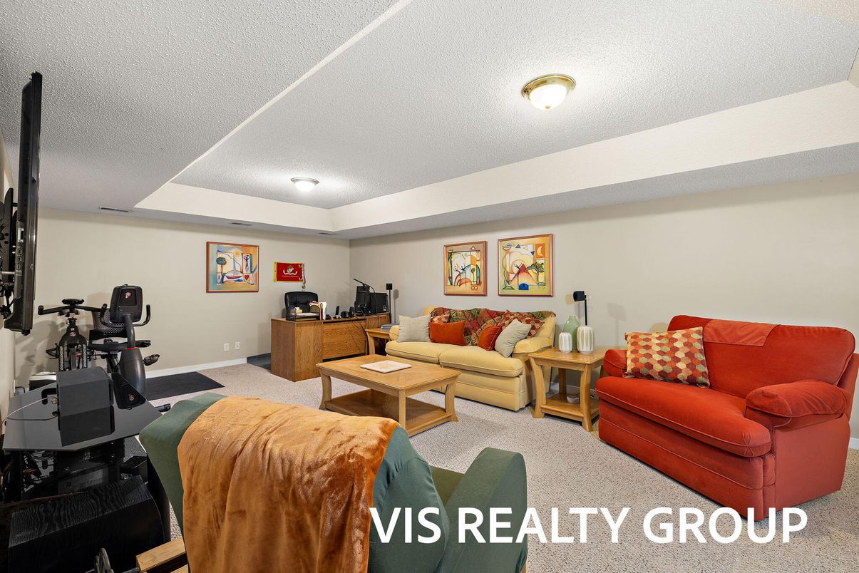 Fitness Equipment, Interior, Living room, Recessed Lighting